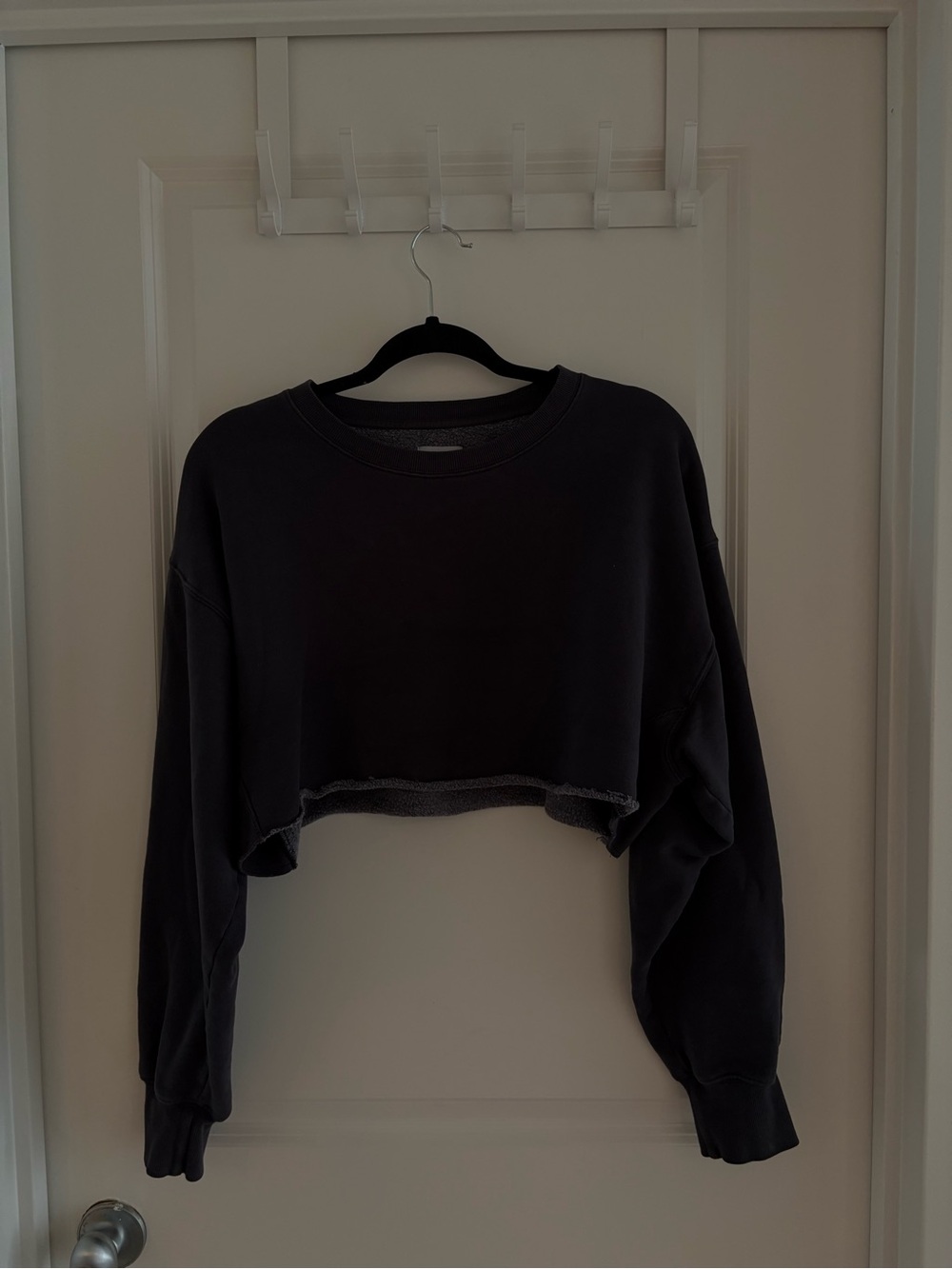 TNA Cropped Crewneck Sweatshirt - Charcoal
